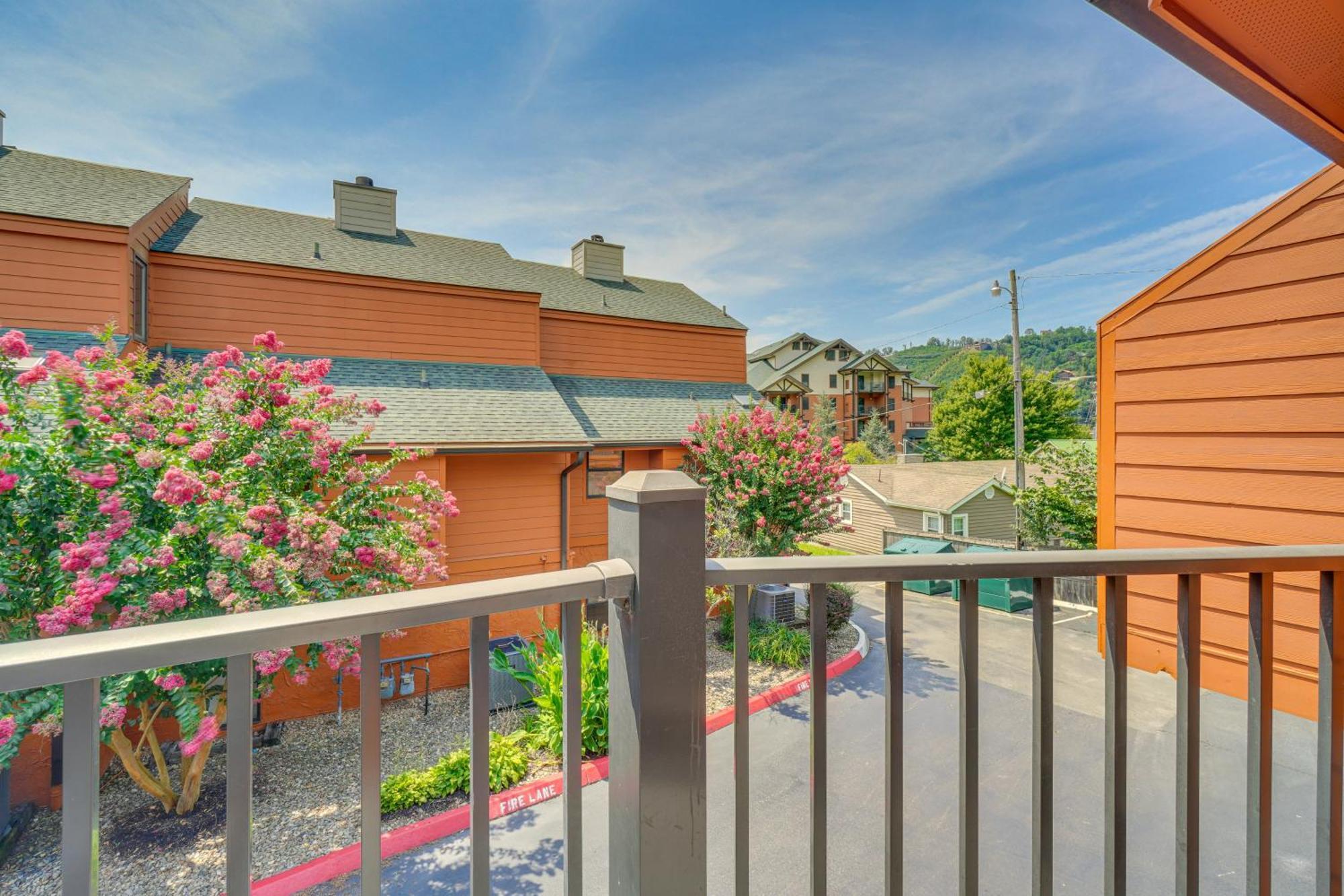 Gatlinburg Mountain Townhome With Pool Access! Eksteriør billede